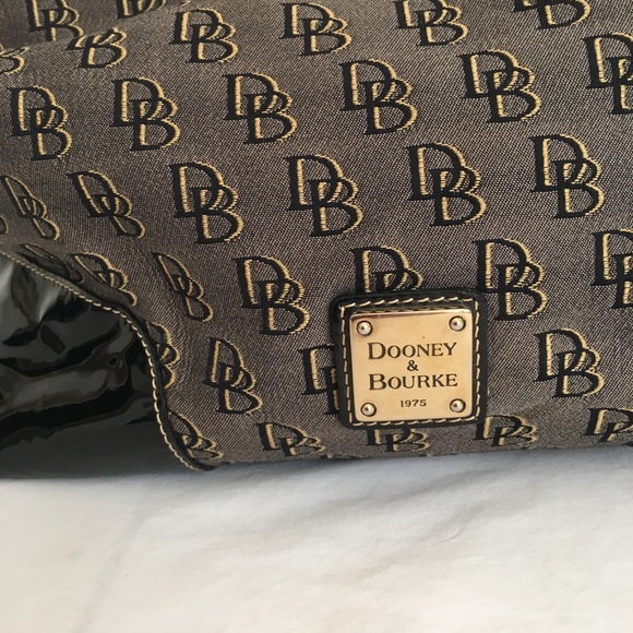 Dooney & Bourke | Shoulder Purse - Picture 2 of 8